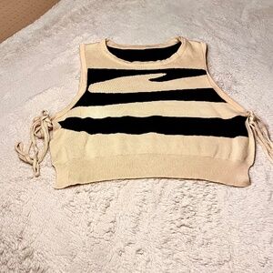 Abstract Color Knitted Women Sleeveless Side Lace Up Crop Vests